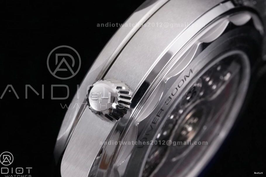 SS Super Edition 1:1 On 8806 Asian Black Bracelet Ceramic White Seamaster Dial 300M Best Clone V4 VSF Diver Bezel 1229